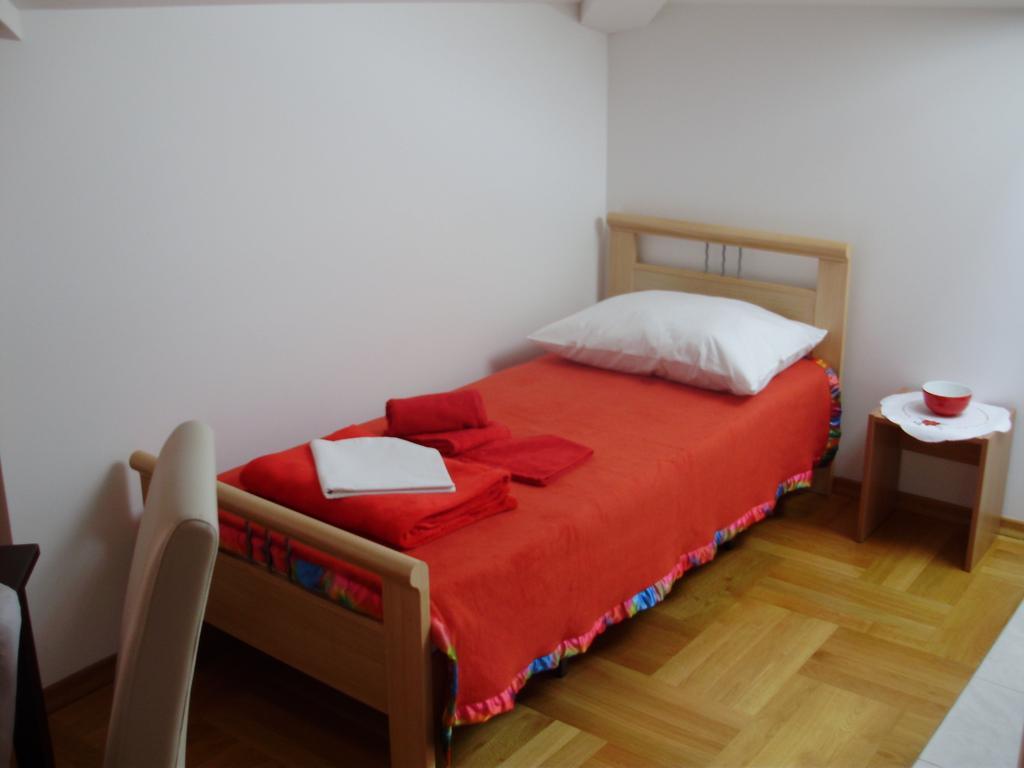 Apartments Mara Cres Habitación foto